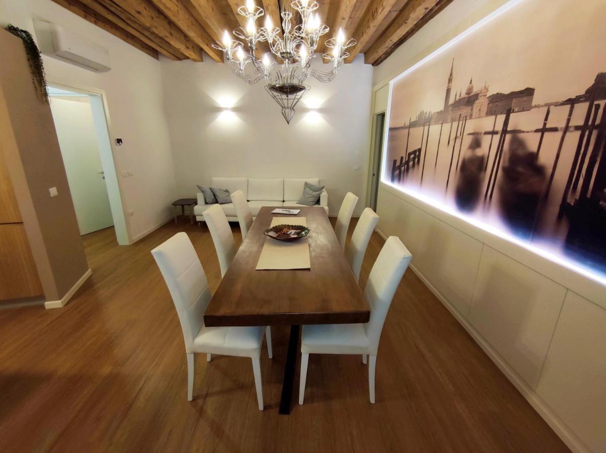 Deluxe 3 Bedroom Flat In Rialto Venice Exterior photo